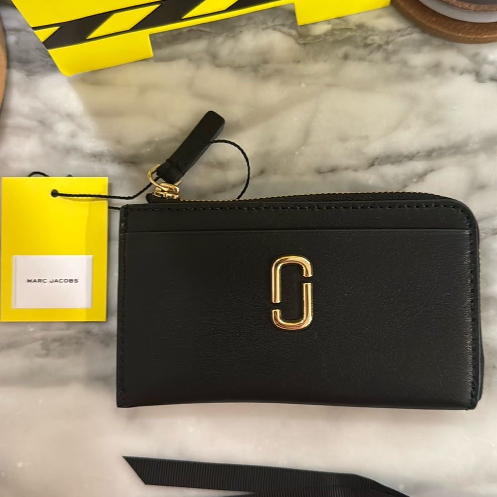 Marc Jacob’s keychain wallet